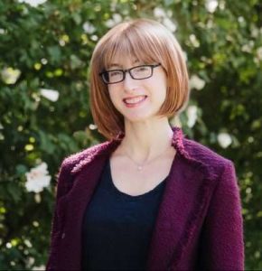 author freida mcfadden 386x400